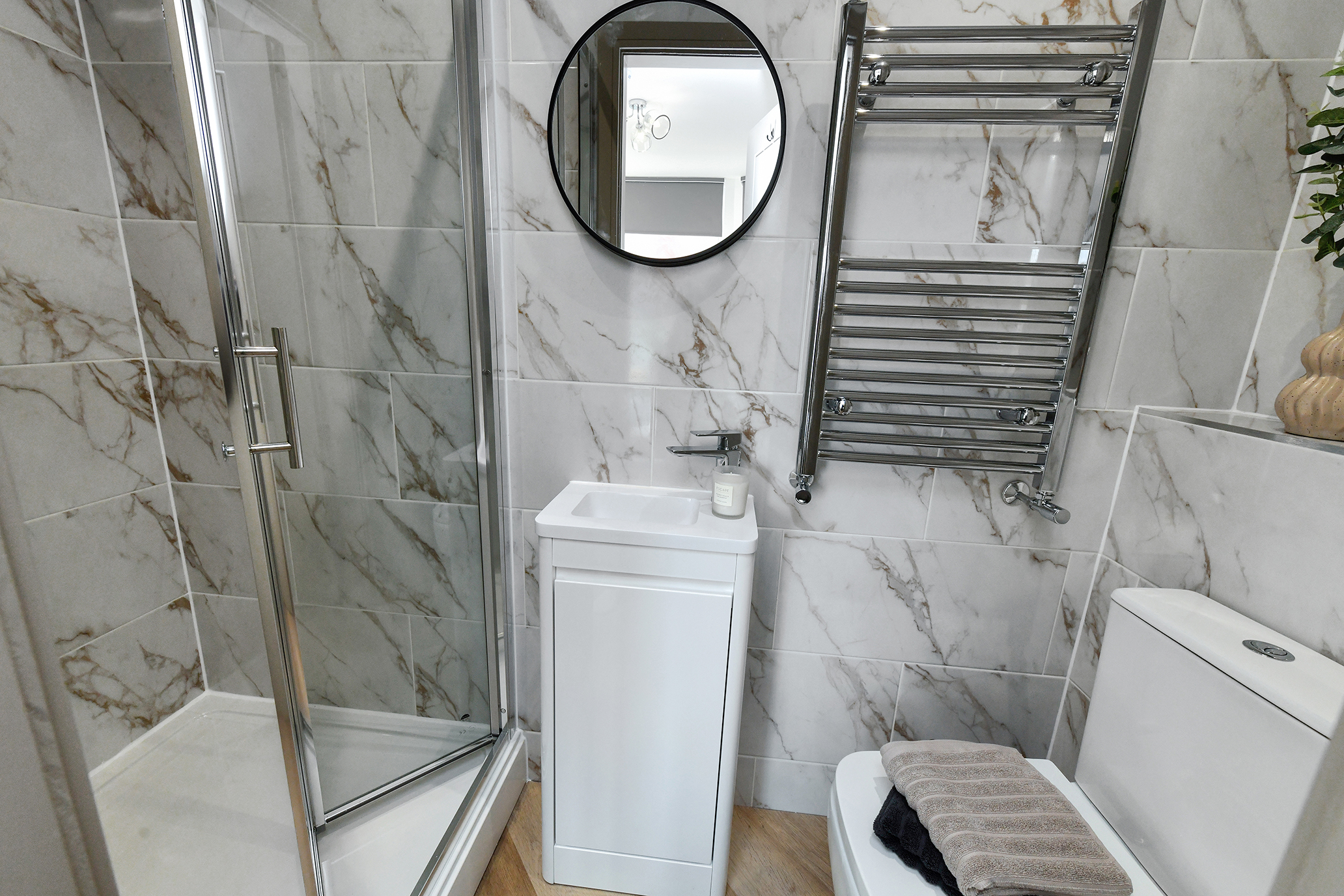 En-suite shower room at 64 Derbyshire Lane